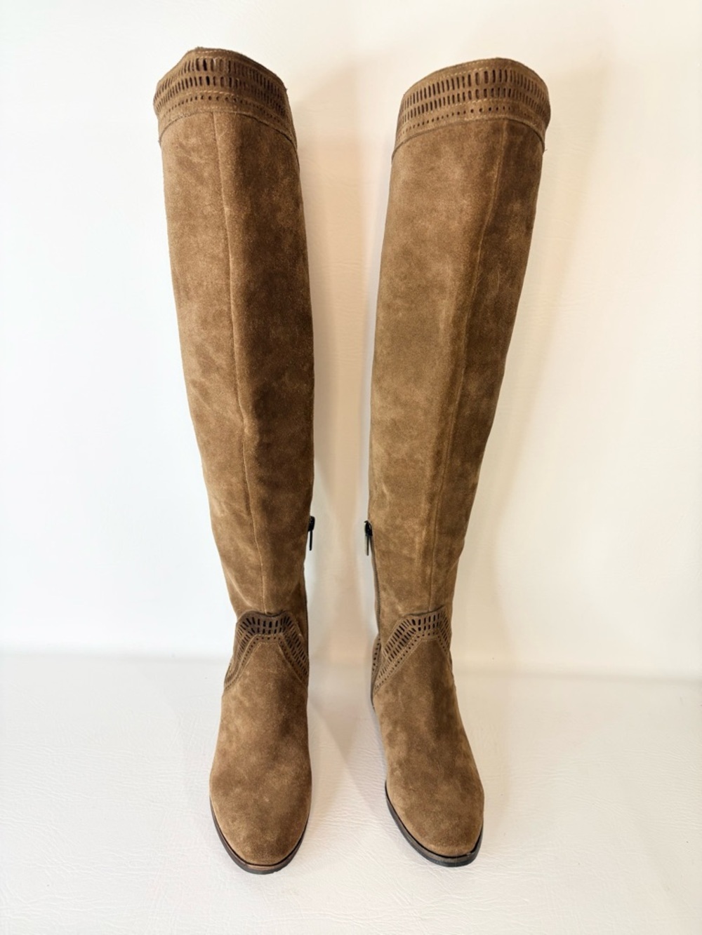 NEW Vince Camuto Karinda Over-the-Knee Boots Suede Size 6 - Picture 2 of 11